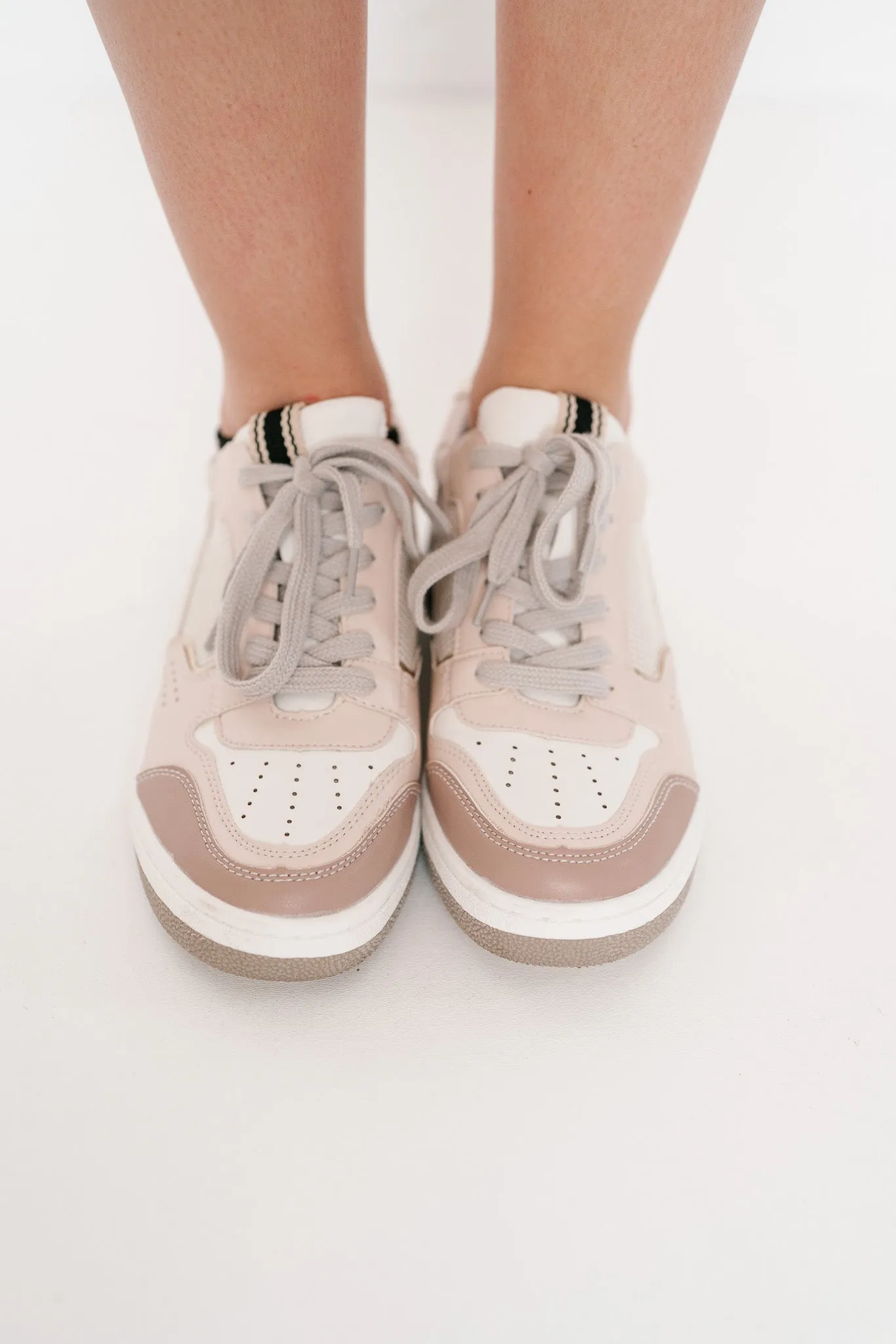 Romi Sneaker